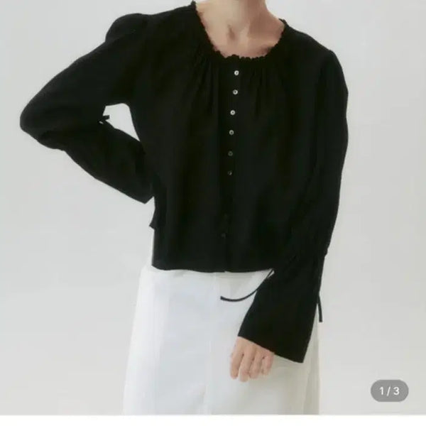 [BUNJANG] Revoled Blouse / 리볼드 블라우스