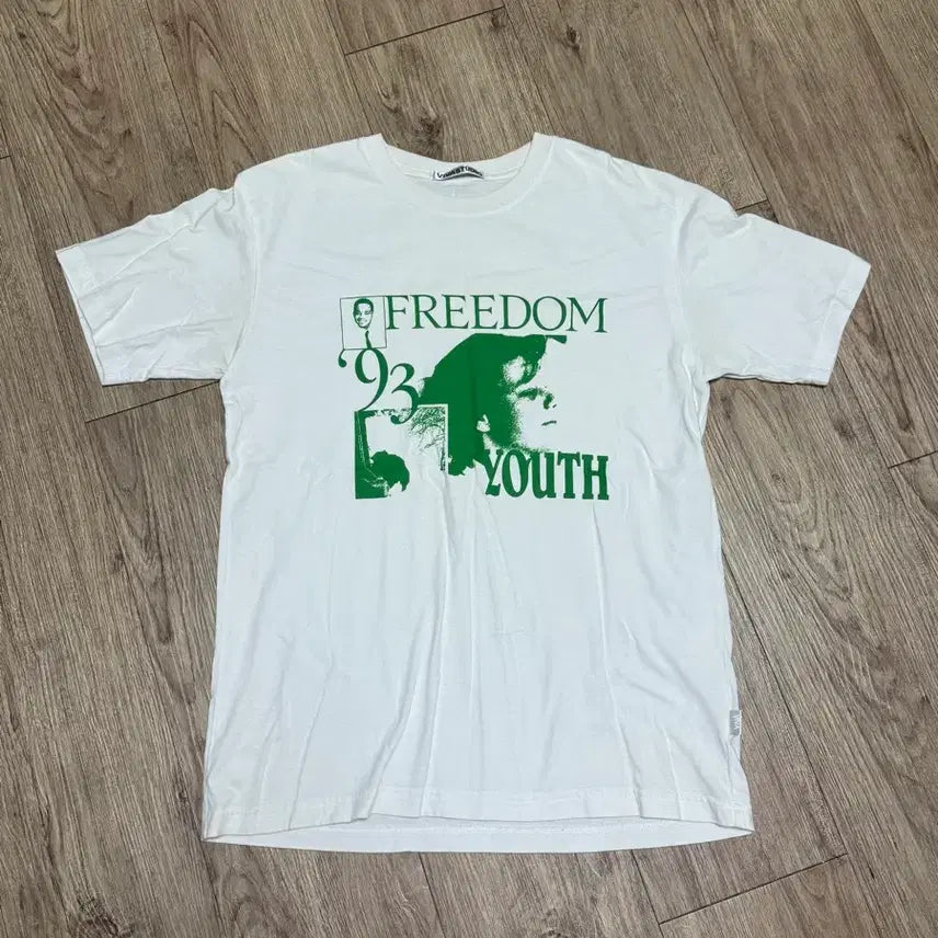[BUNJANG] vivastudio 93 T-Shirt White / 비바스튜디오 93 티셔츠 화이트