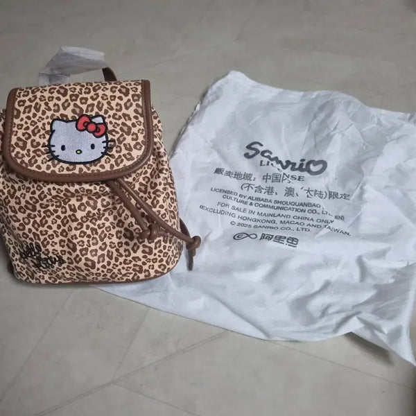 [BUNJANG] Sanrio Hello Kitty Leopard Pattern Backpack / 산리오 헬로키티 레오파드 패턴 백팩
