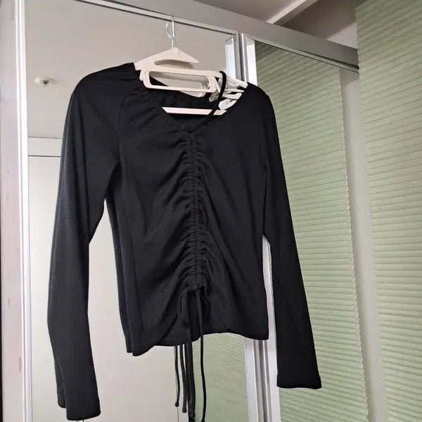 [BUNJANG] Joy Grasson Black Shirring String Long Sleeve / 조이그라슨 블랙 셔링 스트링 롱슬리브 에고이스트듀엘지컷