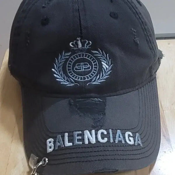 [BUNJANG] Balenciaga Piercing Baseball Cap / 발렌시아가 피어싱 볼캡 팝니다.