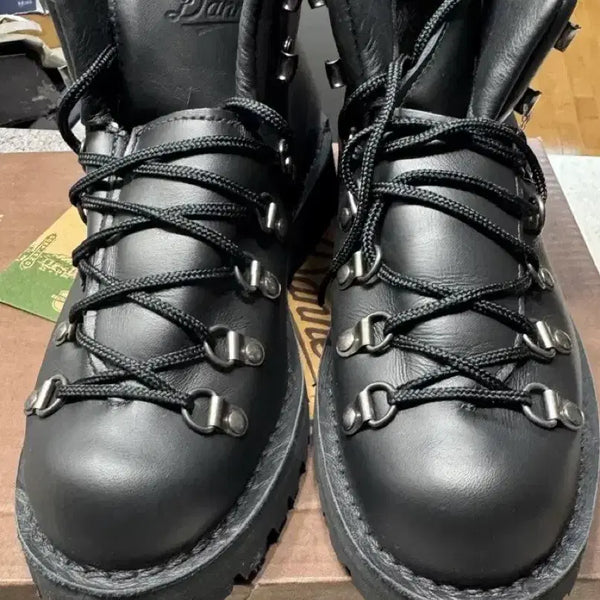 [BUNJANG] Danner Mountain Light Boots Black Size 8 / 대너 마운틴 라이너 부츠 블랙 사이즈 8