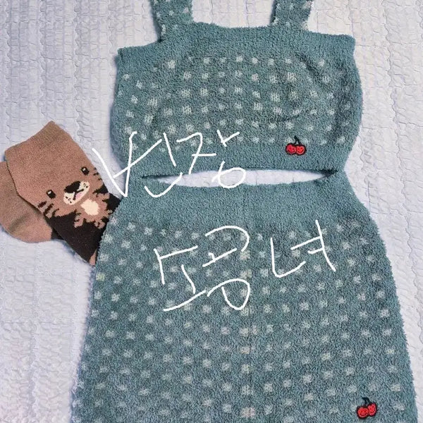 [BUNJANG] Cherry Pattern Women's Sleepwear Set / 체리 패턴 여성 수면잠옷세트 중고