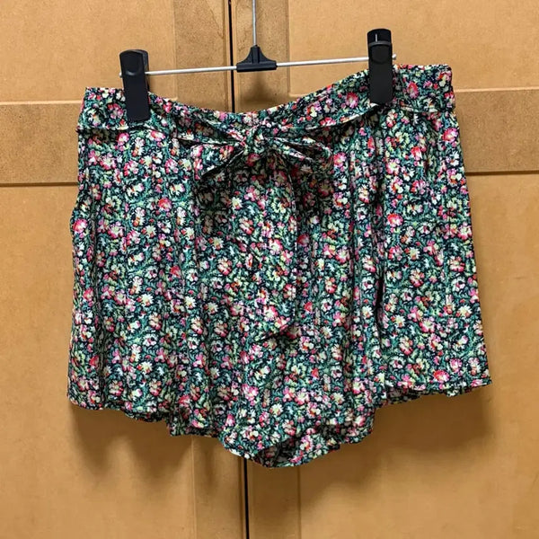[BUNJANG] Jucy Couture Floral Pattern Shorts / 쥬시꾸뛰르 반바지