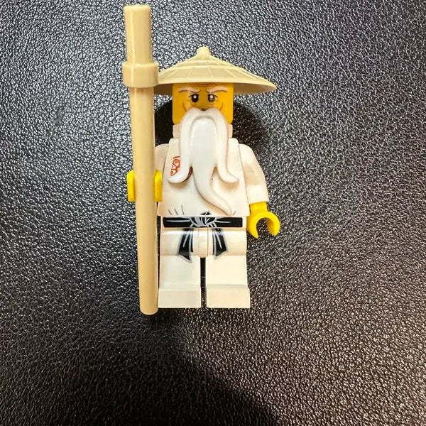 [BUNJANG] LEGO Ninjago Master Wu Minifigure Keychain Conversion / 레고 닌자고 마스터 우 2504(포함 미피와 똑같이 생긴)미니피규어 키링(인데 키체인이 없음)