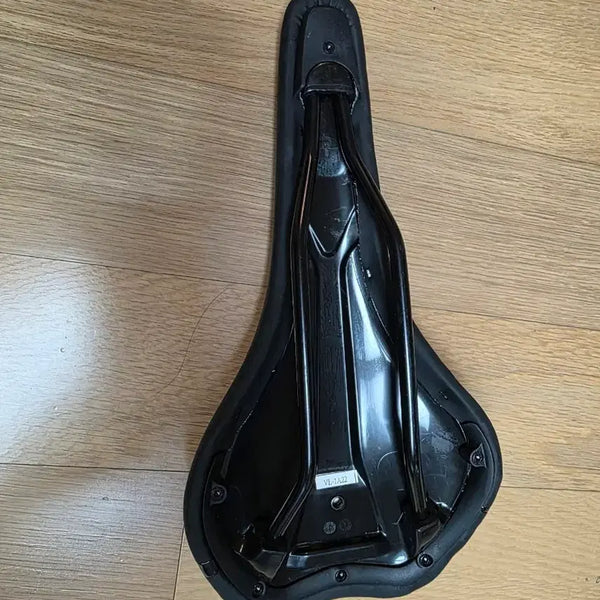 [BUNJANG] Merida Scultura 100 Saddle / 로드 안장