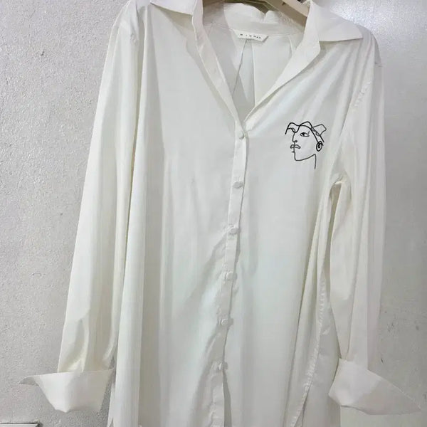 [BUNJANG] MICHAA White Embroidered Blouse / 모조에스핀 미샤블라우스 프리