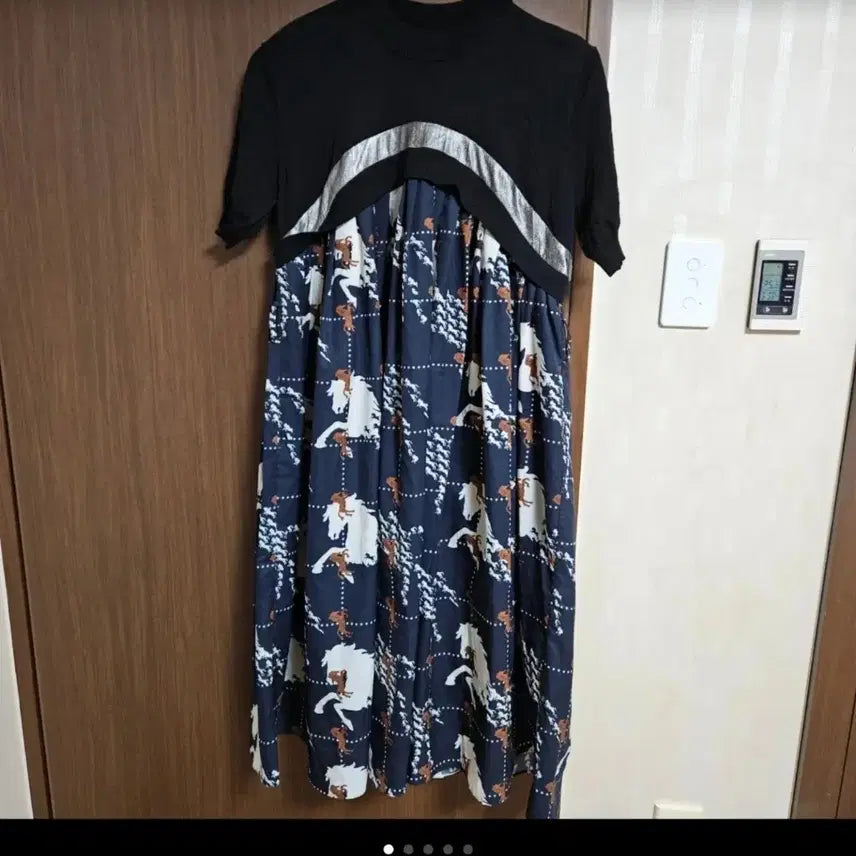 [BUNJANG] Horse Print Dress / 말 그림 원피스