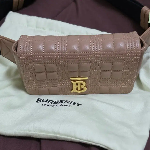 [BUNJANG] Burberry Hip Bag / 버버리 힙색 가방 팝매합니당