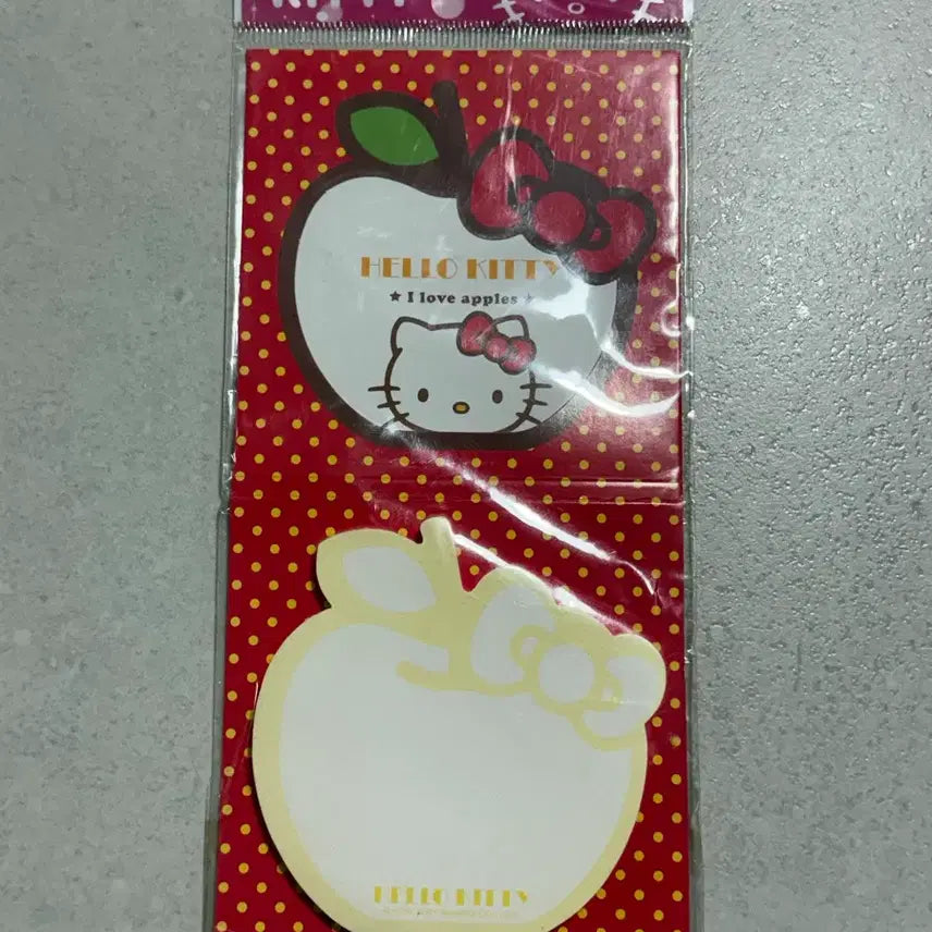 [BUNJANG] Hello Kitty Classic Memo Pad New / 헬로키티 메모지 새상품 판매