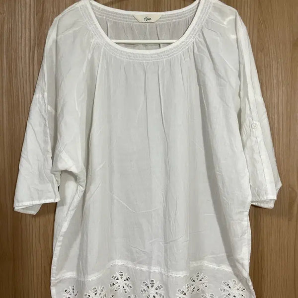 [BUNJANG] ISAE White Embroidery Blouse Size 6 / isae 화이트 자수 블라우스 6