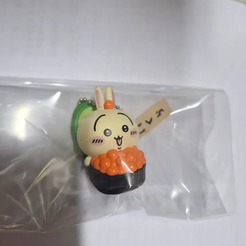 [BUNJANG] Chiikawa Usagi Salmon Roe Keychain / 먼작귀/치이카와 우사기 연어알 키링