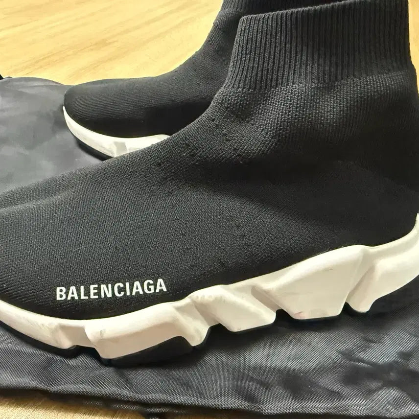 [BUNJANG] Balenciaga Speed Runner Sneakers / 발렌시아가 스피드러너