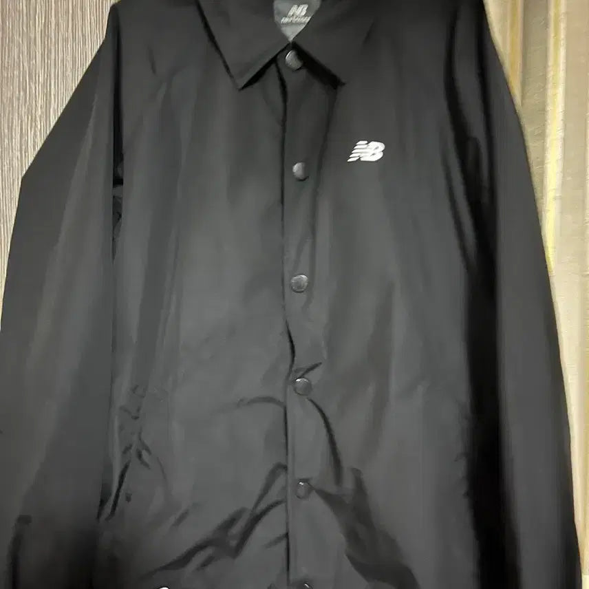 [BUNJANG] New Balance Black Coach Jacket / 뉴발란스 블랙 코치 자켓