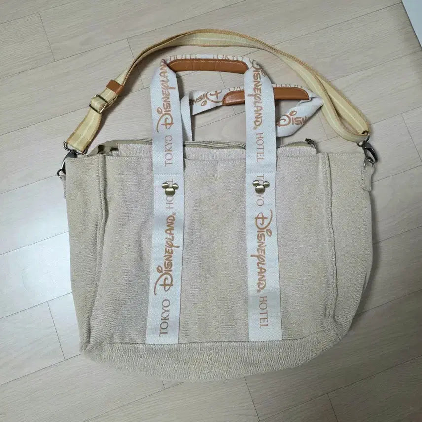 [BUNJANG] Disney Resort Vacation Package Shoulder Bag / Disney Resort 디즈니 리조트 베케이션 패키지 숄더백