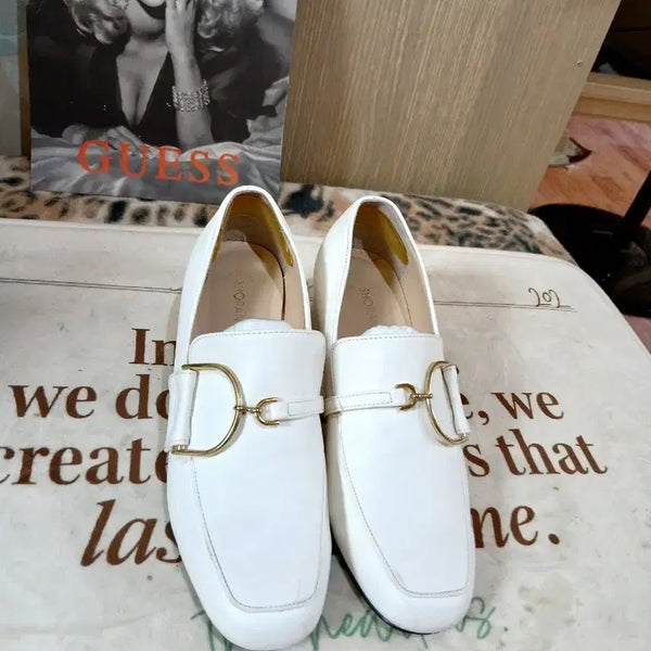 [BUNJANG] White Loafers with Gold Accent (Size 245) / [245] 화이트 금장 로퍼