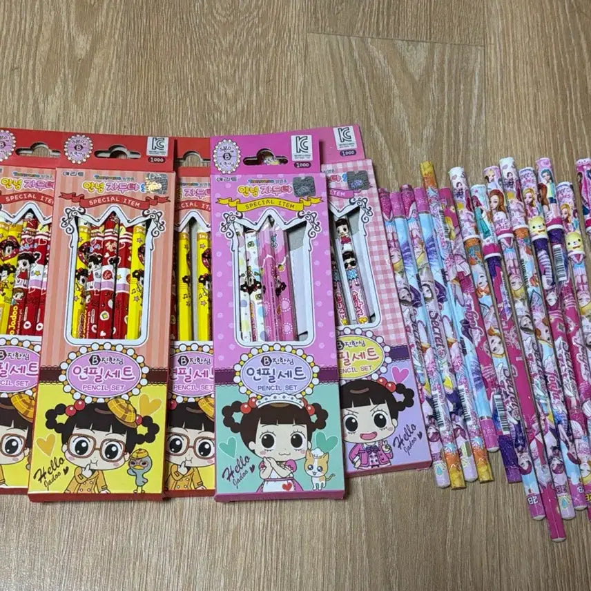 [BUNJANG] Cute Character Pencil Set / 귀여운 캐릭터 연필 세트