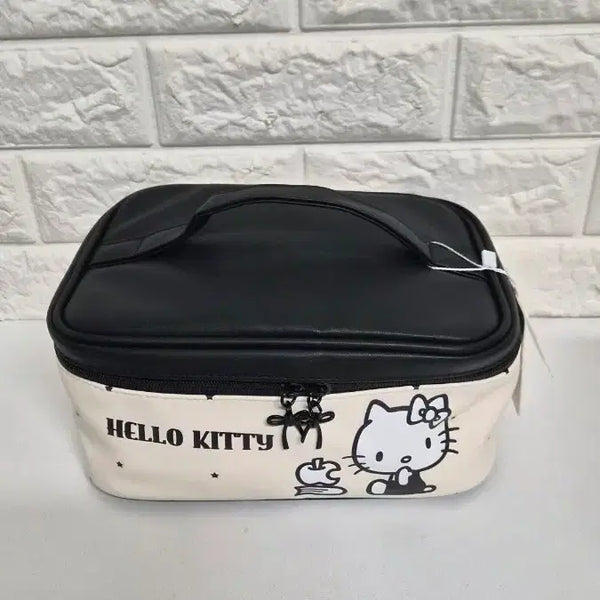 [BUNJANG] Hello Kitty Pouch / 헬로키티 파우치 새상품 입니다