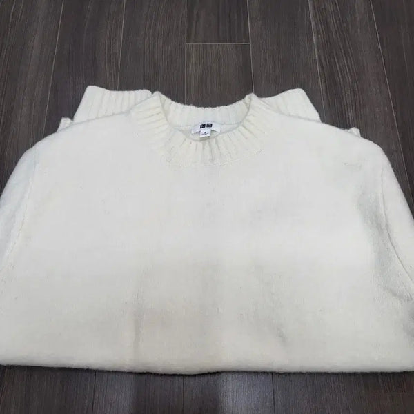 [BUNJANG] Uniqlo Sweater Ivory S / 유니클로 스웨터 아이보리s사이즈