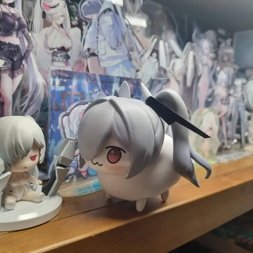 [BUNJANG] Nihke Cinderella Walking Figure / 니케 신데렐라 피규어 팝니다