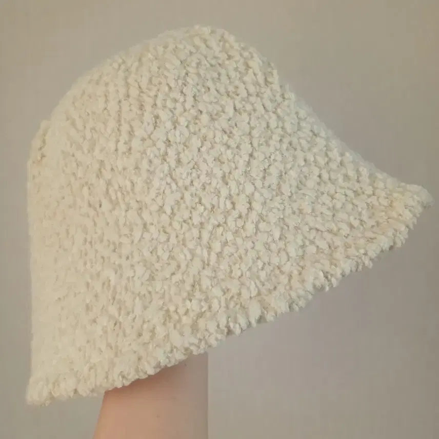 [BUNJANG] Ivory Wool Bucket Hat / 새제품) 폭 감싸주는 부클모자