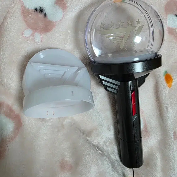 [BUNJANG] T1 Official Light Stick V6 Acrylic / T1 응원봉 판매합니다