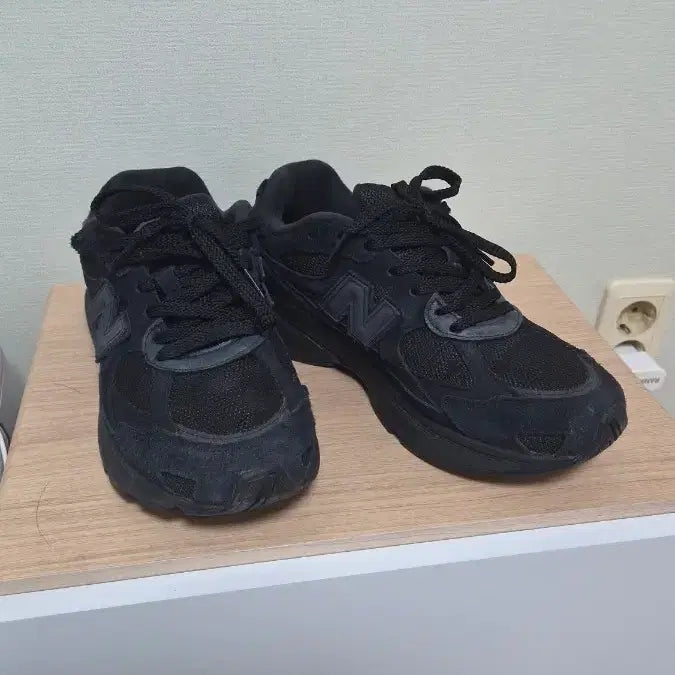 [BUNJANG] New Balance 2010 Absorb Black Phantom 265 / 뉴발란스 2010 앱졸브 블랙 팬텀 265
