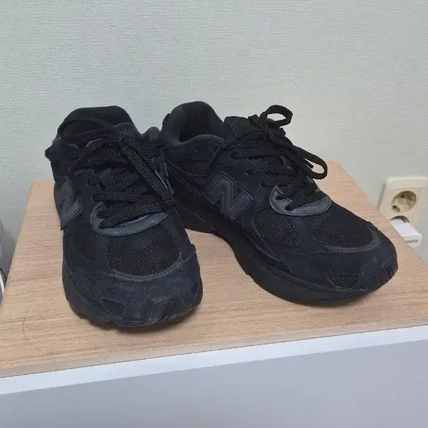 [BUNJANG] New Balance 2010 Absorb Black Phantom 265 / 뉴발란스 2010 앱졸브 블랙 팬텀 265