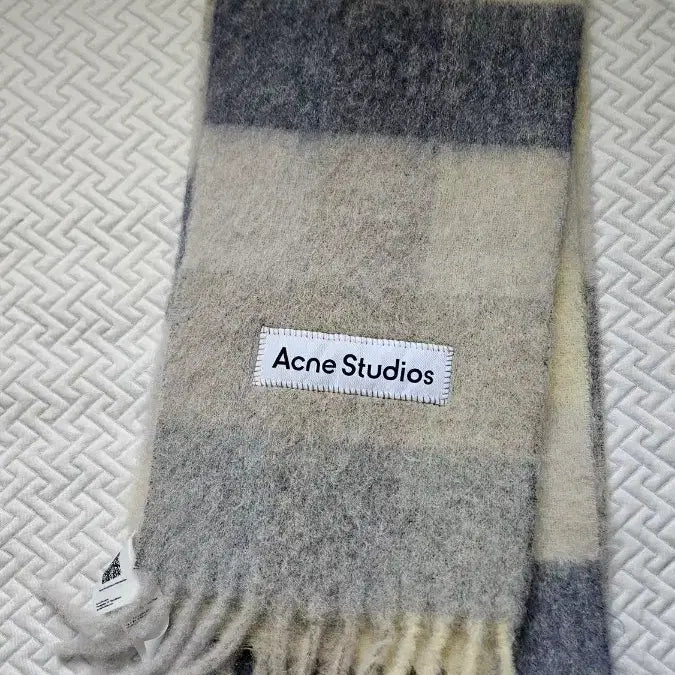 [BUNJANG] Acne Mohair Scarf / 아크네 모헤어 목도리