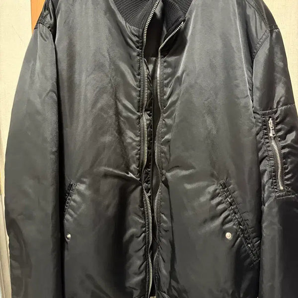 [BUNJANG] Black Bomber Jacket / 항공점퍼