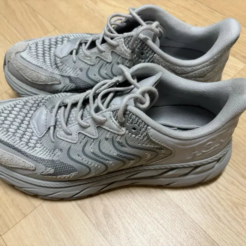 [BUNJANG] Hoka Clifton LSW Size 270 / 호카 클리프톤 Ls 270 판매