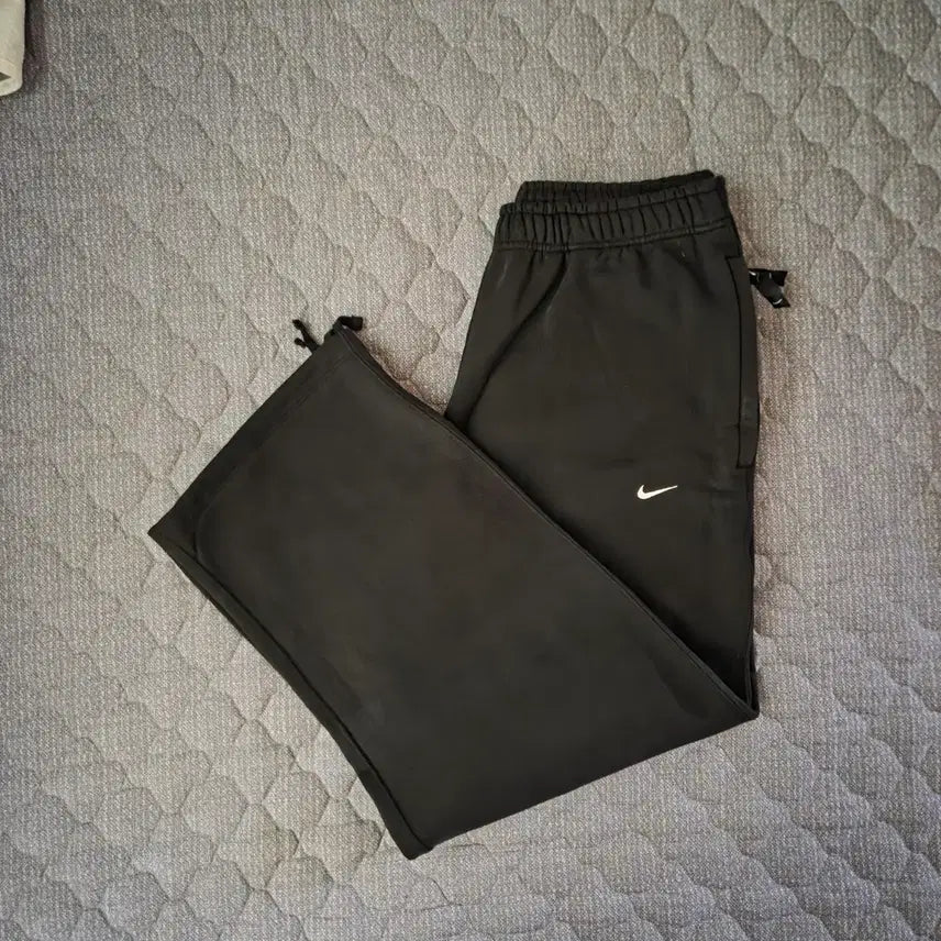 [BUNJANG] Nike Training Pants XL Black / 니이키 트레이닝 팬츠 XL사이즈