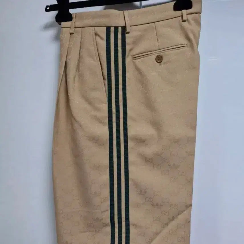 [BUNJANG] Gucci x Adidas Collaboration Shorts / 구찌-아디다스 콜라보 반바지