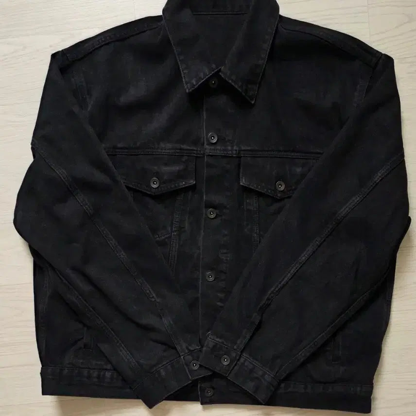 [BUNJANG] Branded Oversized Denim Trucker Jacket [Washed Black] / 브랜디드 OVERSIZED DENIM TRUCKER JACKET [WASHED BLACK]