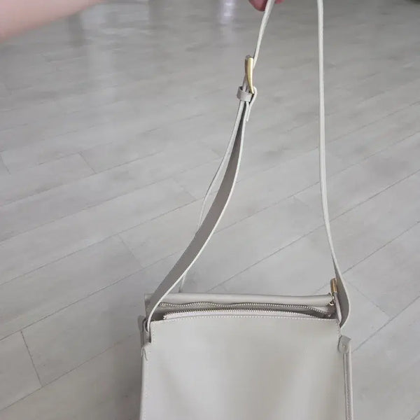 [BUNJANG] Beige Genuine Leather Shoulder Bag / 베이지색 소가죽 숄더백