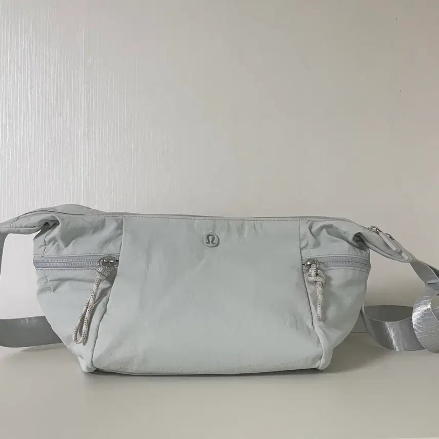 [BUNJANG] Lululemon Everywhere Belt Bag Light Grey / 룰루레몬 애브리웨어 벨트백 라이트그레이