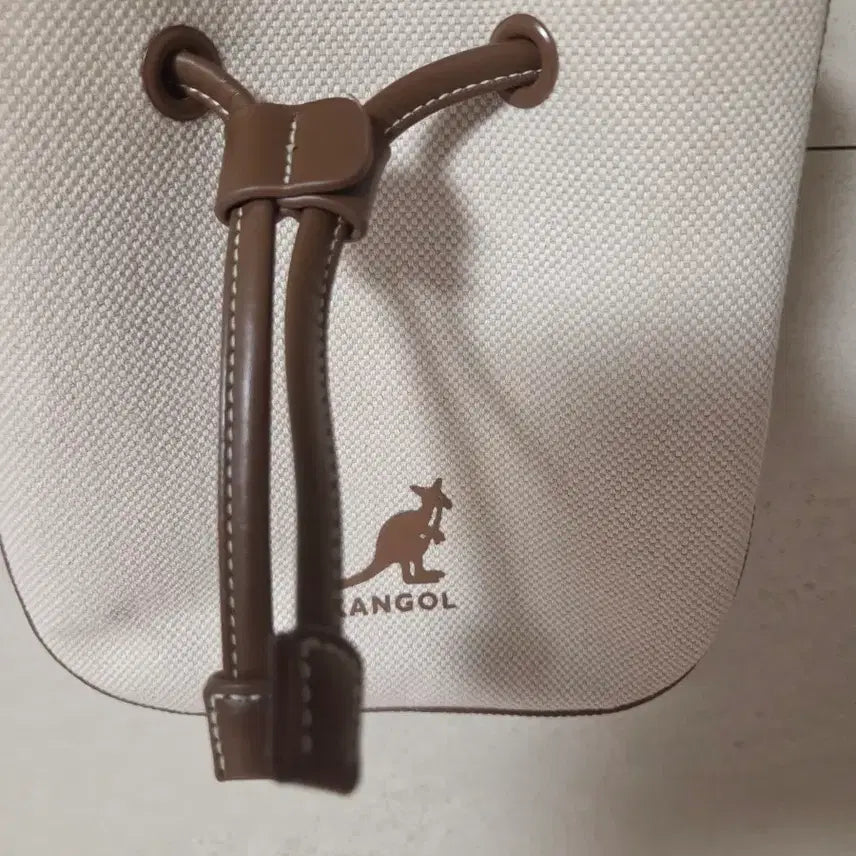 [BUNJANG] Kangol Ivory Canvas Bucket Bag / 캉골 아이보리 캔버스 버킷백
