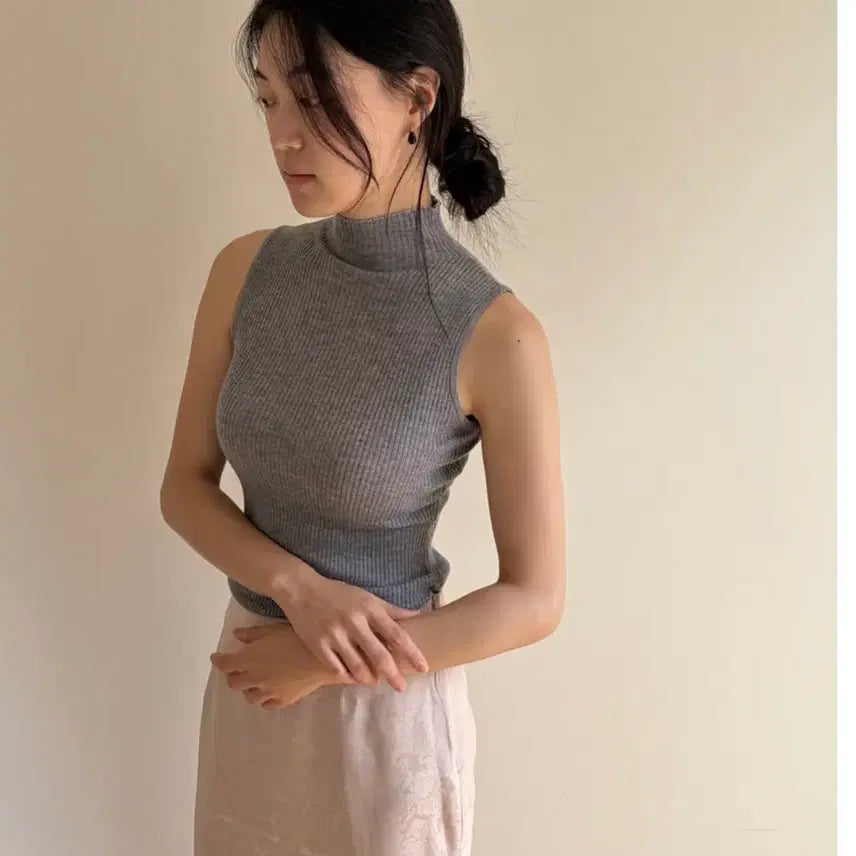 [BUNJANG] Nude Classic Eclat Half Knit / 누드클래식 에끌라 하프 니트