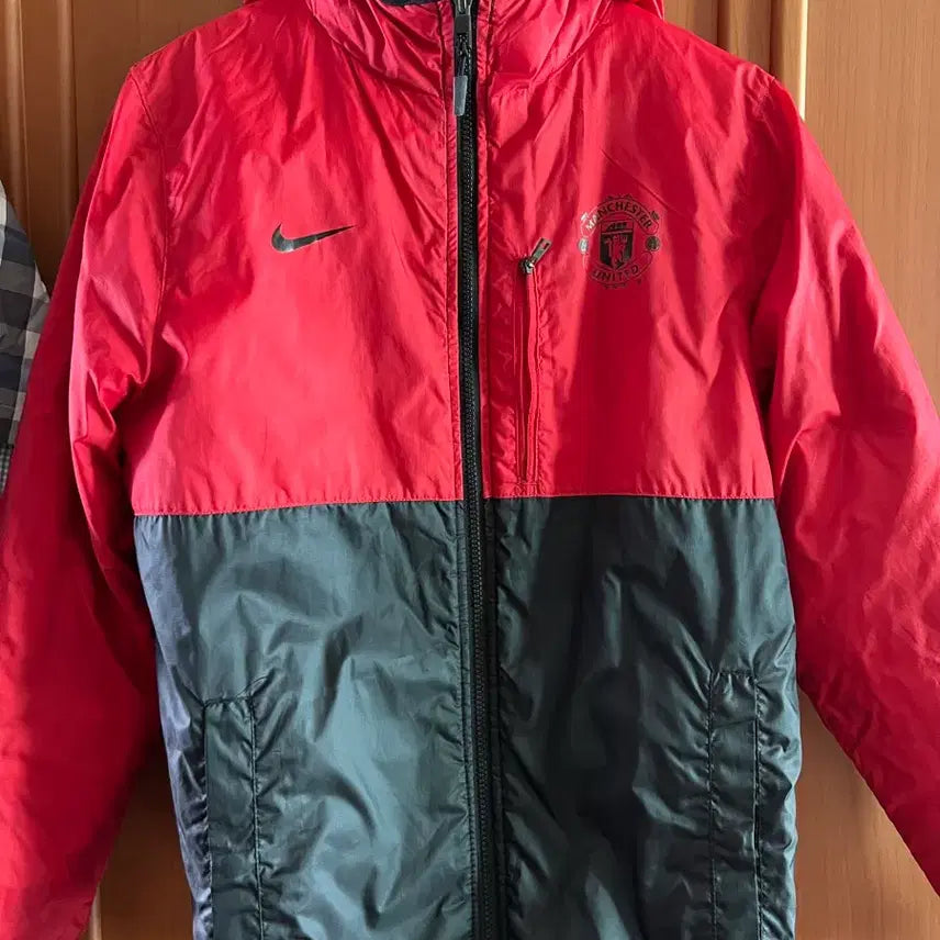 [BUNJANG] Manchester United Reversible Lightweight Padded Jacket / 맨체스터 유나이티드 양면 경량 점퍼
