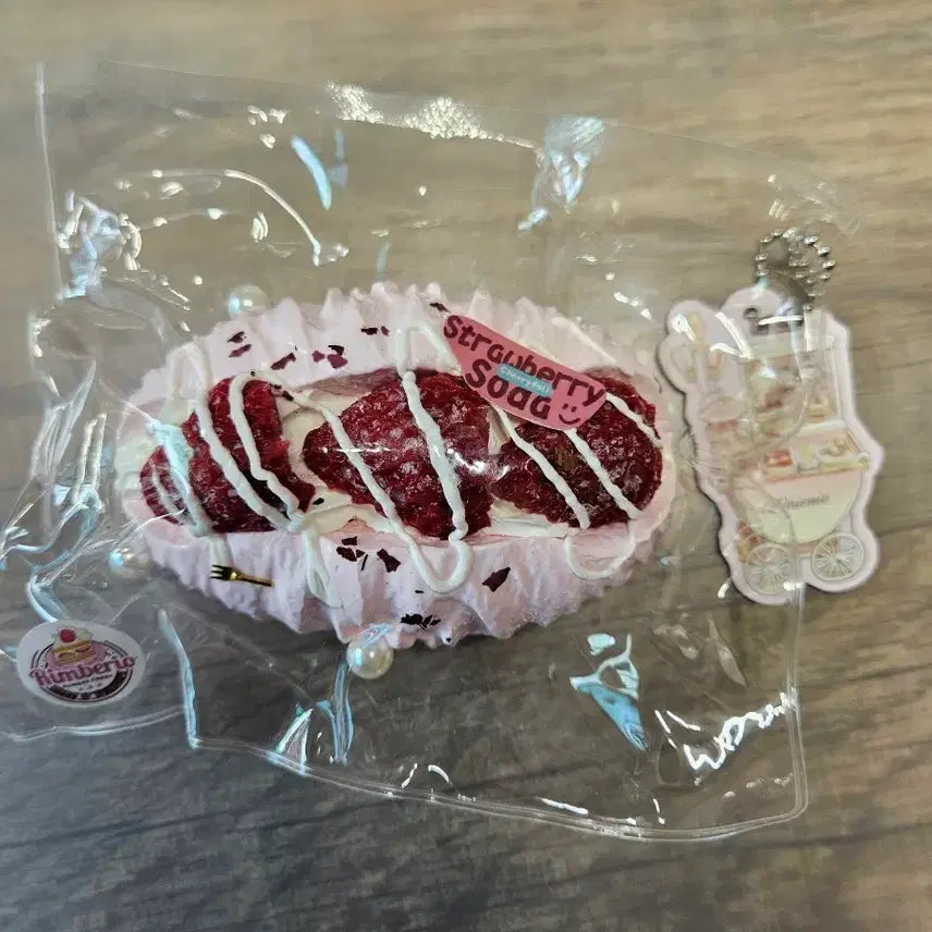 [BUNJANG] Strawberry Cream Bread Squishy Toy / 129nienie 딸기생크림빵 말랑이