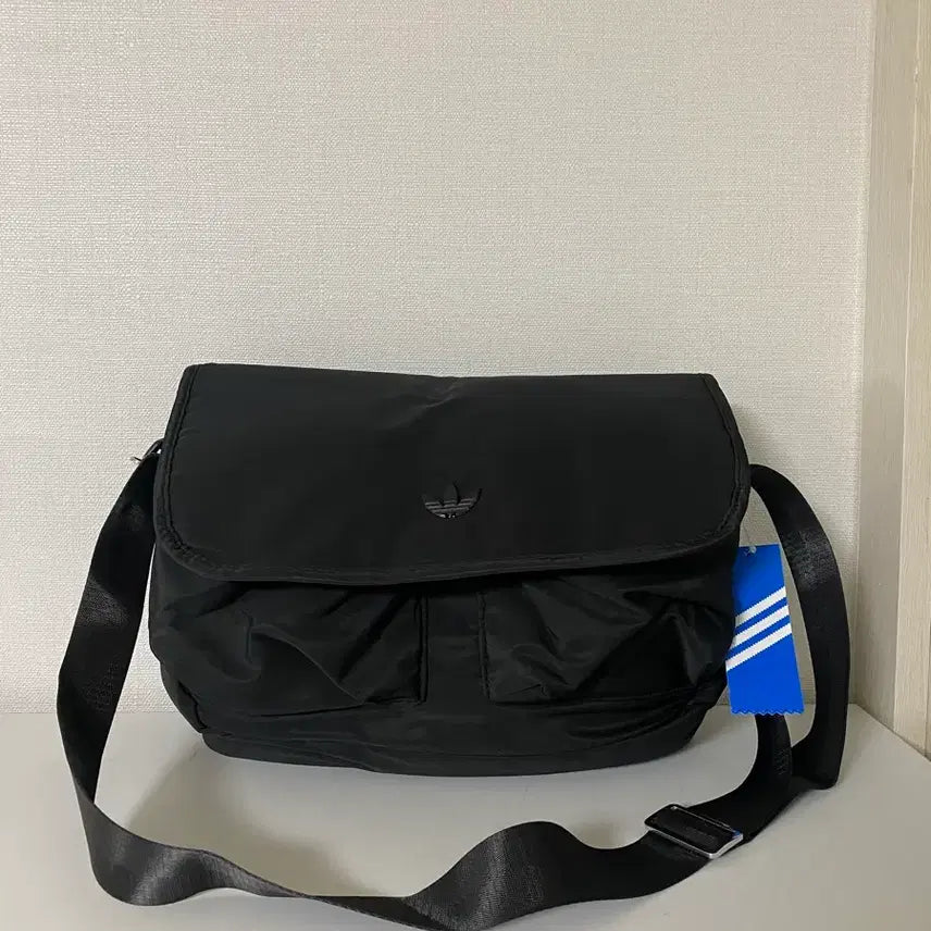 [BUNJANG] Adidas Shoulder Bag Black / 아디다스 adidas 숄더백 블랙 크로스백 가방