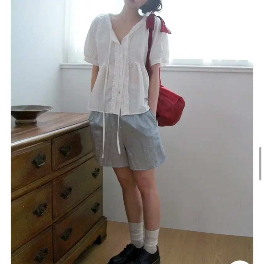 [BUNJANG] White Frill Short-Sleeve Blouse / 화이트 프릴 반팔 블라우스