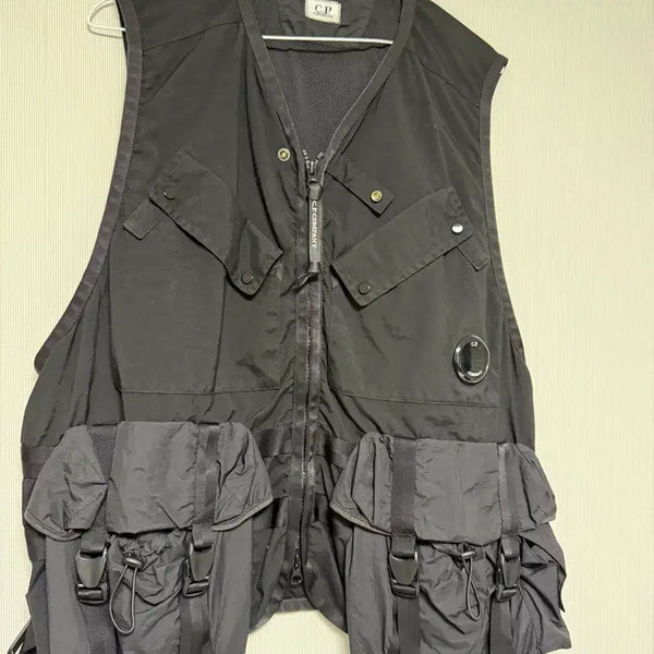 [BUNJANG] CP Company Multi Pocket Vest / CP컴퍼니 멀티 포켓 베스트