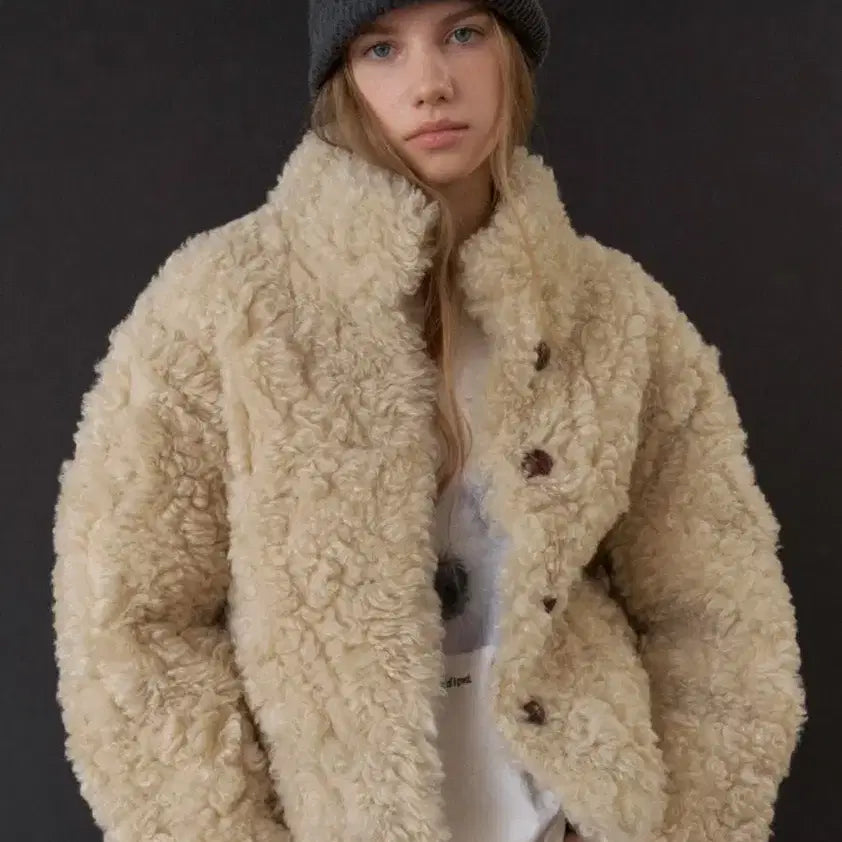 [BUNJANG] Headment Isabel Curly Fur Jacket (Oat Milk) / 헤더먼트 Isabel curly fur jacket (oat milk) / 퍼 자켓