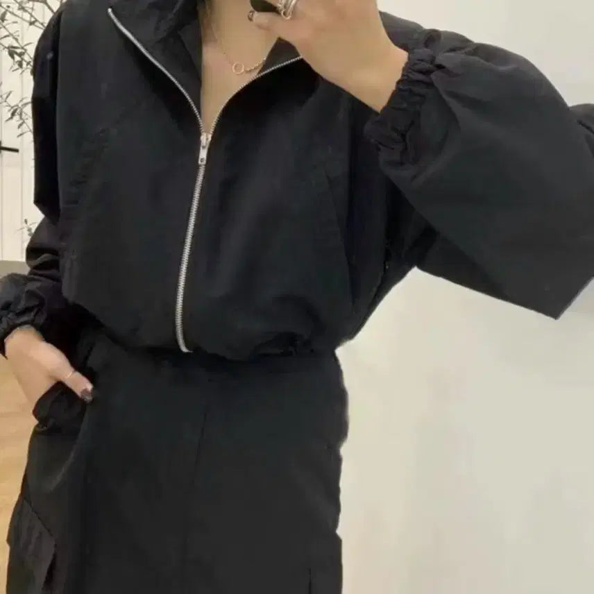 [BUNJANG] Black Crop Windbreaker Jacket / 블랙 검정 크롭 바람막이 점퍼 자켓 새상품