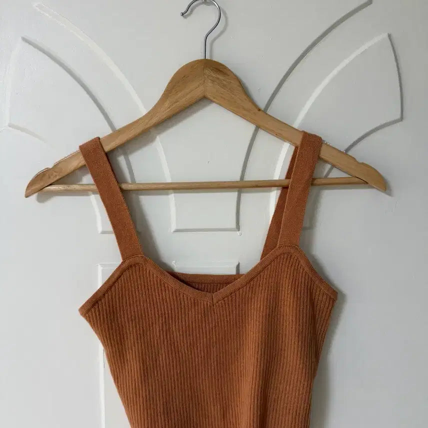 [BUNJANG] Brown Ribbed Knit Crop Tank Top / 브라운 골지 크롭 니트 나시