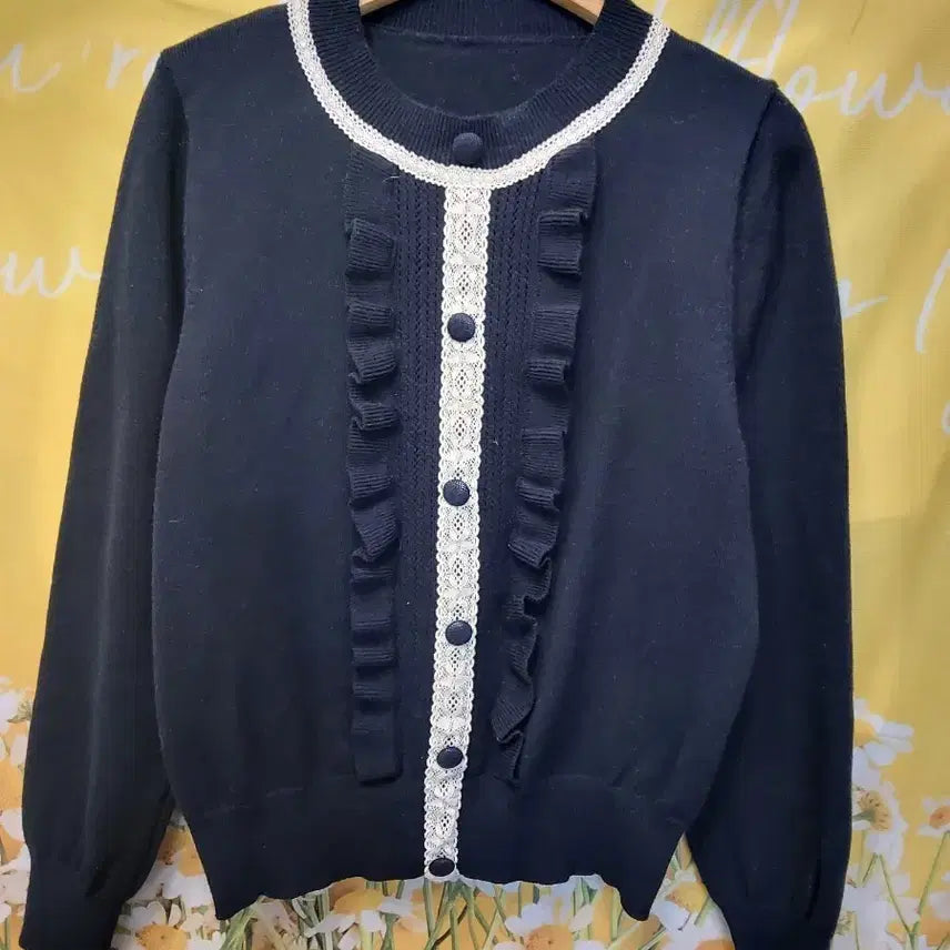 [BUNJANG] Navy Frill Lace Combination Knit / F]     진네이비 프릴 레이스 배색 니트