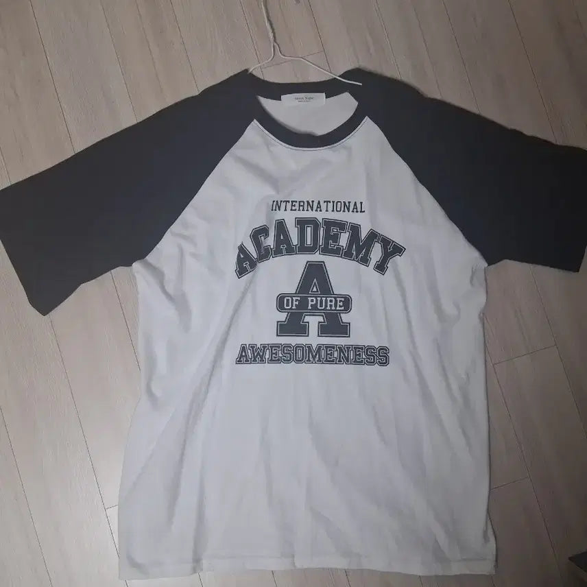 [BUNJANG] Academy Raglan Short-Sleeve T-Shirt / 아카데미 라글란 반팔 티셔츠