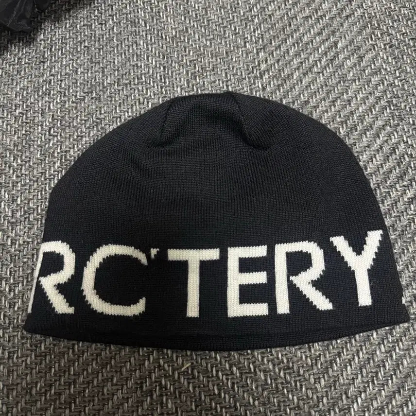 [BUNJANG] Arc'teryx Beanie Black / 아크테릭스 비니 블랙