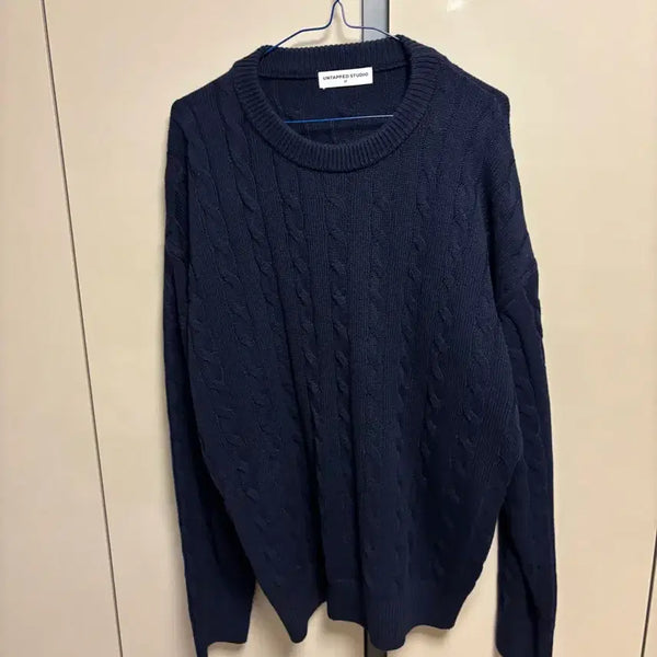 [BUNJANG] Undaft Studio Cable Round Knit Navy / 언댑트스튜디오 케이블 라운드 니트 네이비